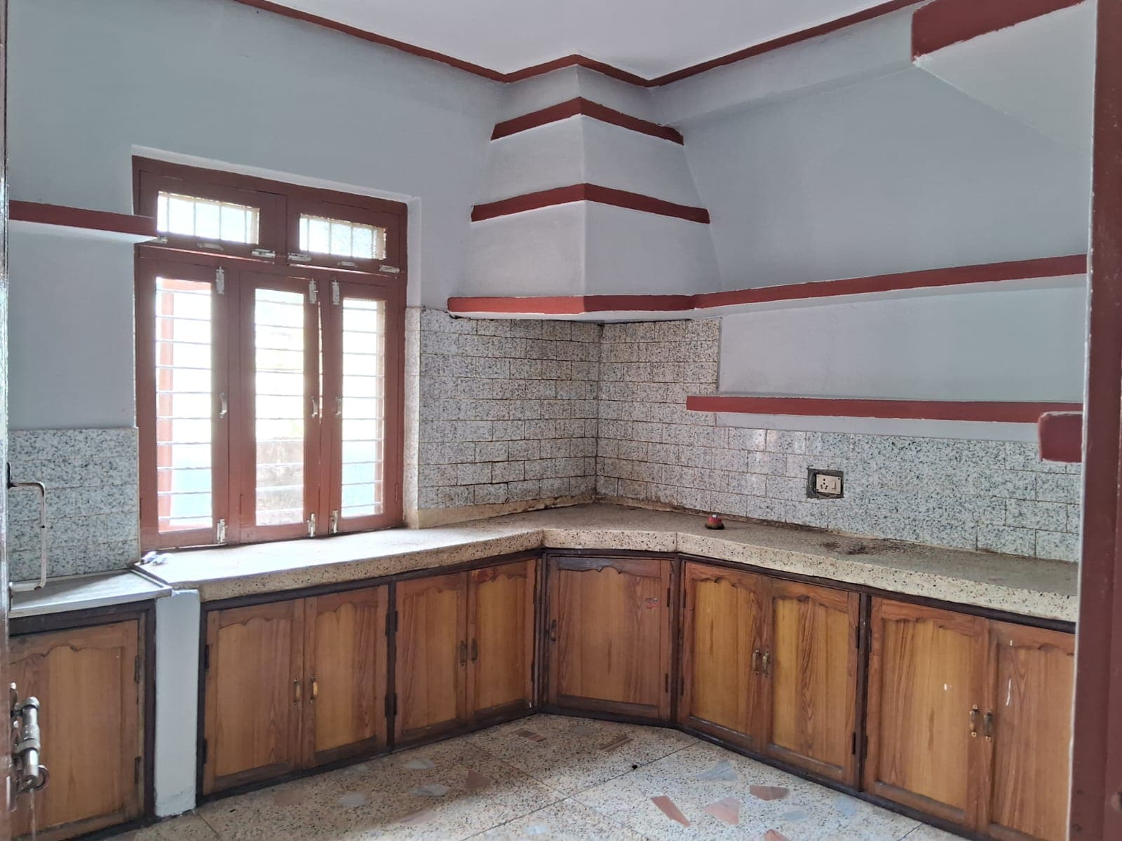 Flat for rent in Chapapani